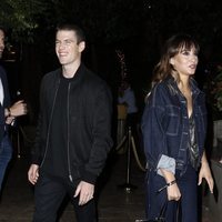 Aitana Ocaña y Miguel Bernardeau llegan juntos a los premios Hombre Único