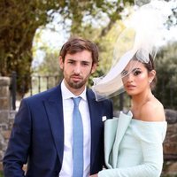 Marta Lozano y su pareja en la boda de Marta Pombo y Luis Giménez