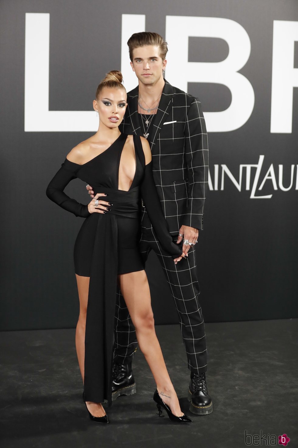 Jessica Goicoechea y River Viiperi en la fiesta de presentación del perfume 'Libre' de Yves Saint Laurent