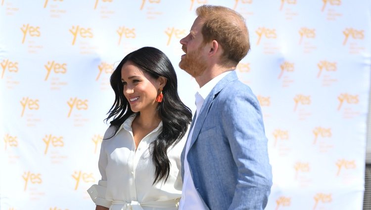 El Príncipe Harry y Meghan Markle reaparecen juntos en su último día en Sudáfrica