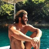 Can Yaman durante sus vacaciones de verano