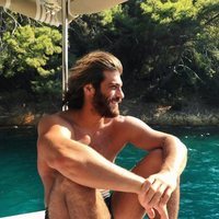 Can Yaman durante sus vacaciones de verano