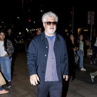 Pedro Almodóvar en la fiesta de cumpleaños de Paco León