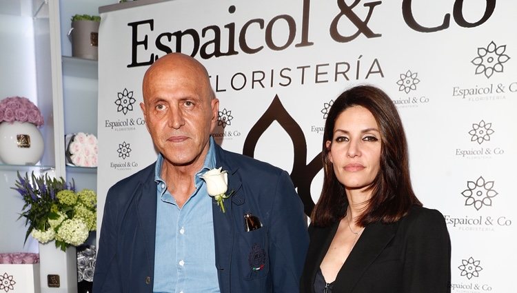 Kiko Matamoros y Cristina Pujol en un photocall como pareja