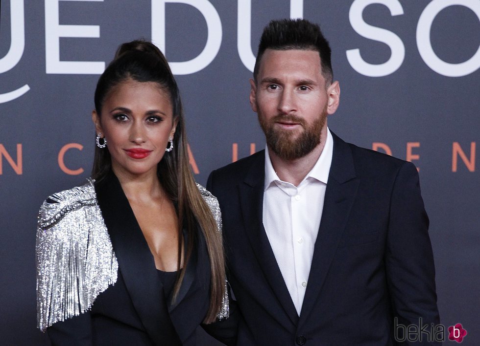 Leo Messi con Antonella Roccuzzo en el estreno de su espectáculo del Circo del Sol