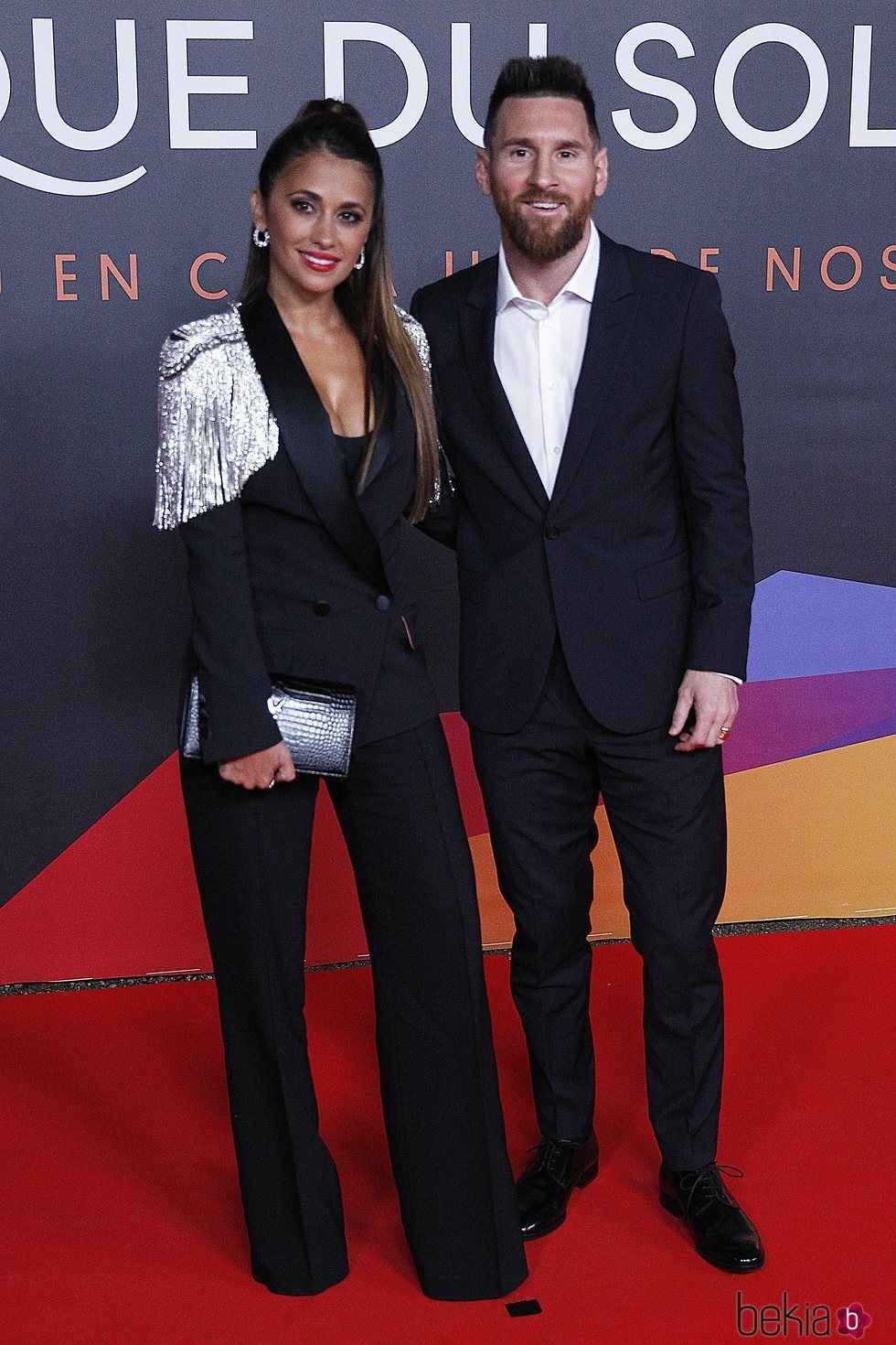 Antonella Roccuzzo con su marido Leo Messi en el estreno de su espectáculo del Circo del Sol