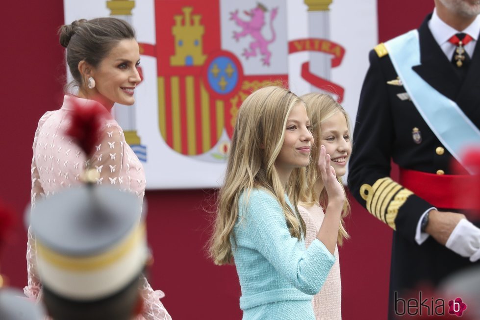 La Reina Letizia, la Princesa Leonor y la Infanta Sofía en el Día de la Hispanidad 2019