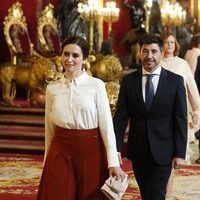 Isabel Díaz Ayuso y Jairo Alonso en la recepción por el Día de la Hispanidad 2019