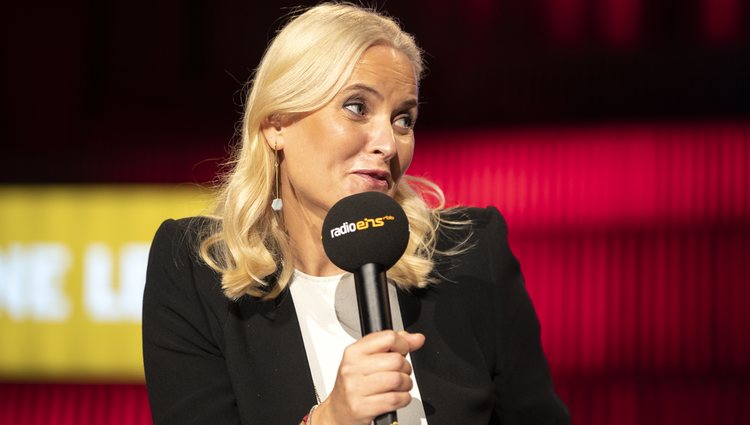 Mette-Marit de Noruega en su intervención en Radio Berlin-Brandenburg