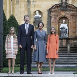 Los Reyes Felipe y Letizia, la Princesa Leonor y la Infanta Sofía en su llegada a los actos de entrega de los Premios princesa de Asturias 2019