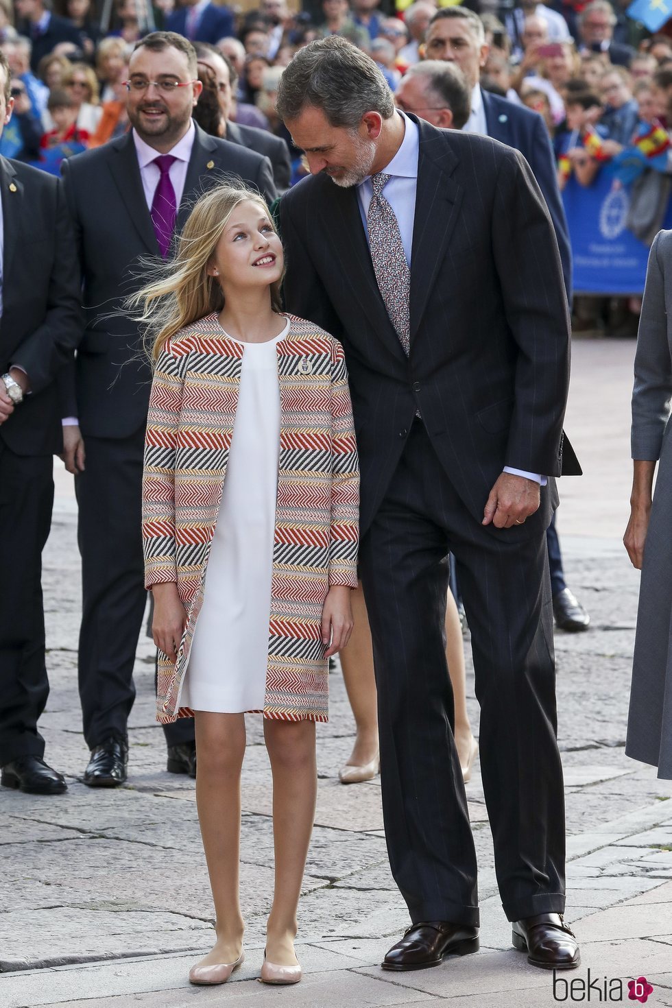 El Rey Felipe, muy pendiente de la Princesa Leonor en su primera visita oficial a Oviedo