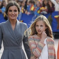 La Princesa Leonor en su primera visita oficial a Oviedo acompañada de la Reina Letizia y de a Infanta Sofía