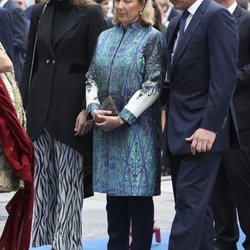 Cristina de Borbón-Dos Sicilias y Pedro López Quesada con su hija Victoria en los Premios Princesa de Asturias 2019