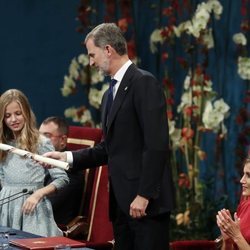 La Princesa Leonor y el Rey Felipe en los Premios Princesa de Asturias 2019