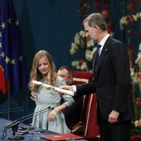 La Princesa Leonor y el Rey Felipe en los Premios Princesa de Asturias 2019