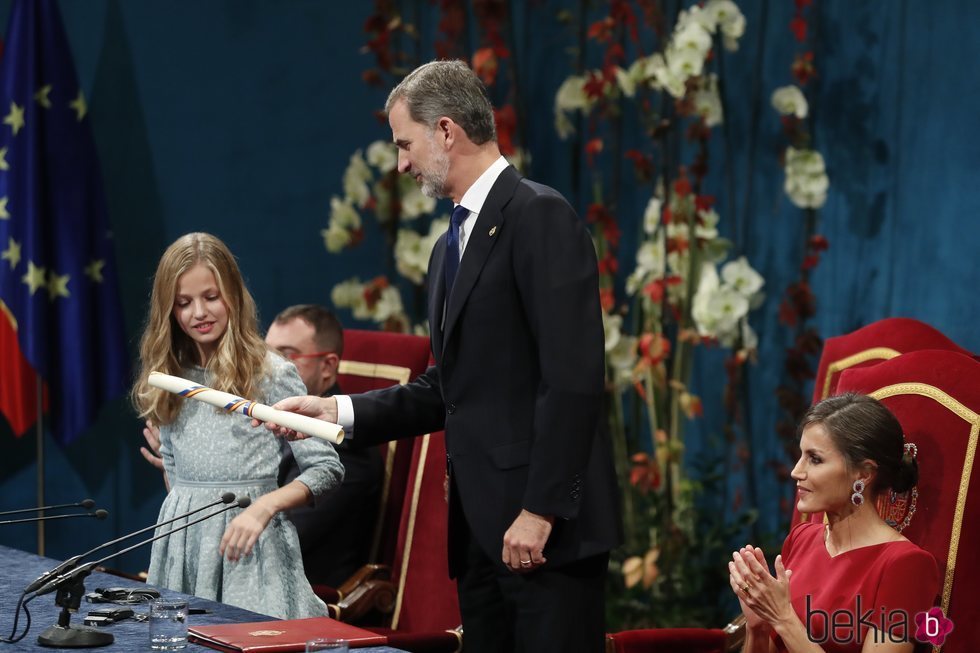 La Princesa Leonor y el Rey Felipe en los Premios Princesa de Asturias 2019