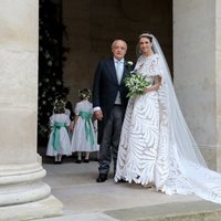 La Condesa Olympia de Austria junto a su padre en el día de su boda