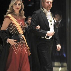 Guillermo Alejandro y Máxima de Holanda en la cena por la entronización de Naruhito de Japón