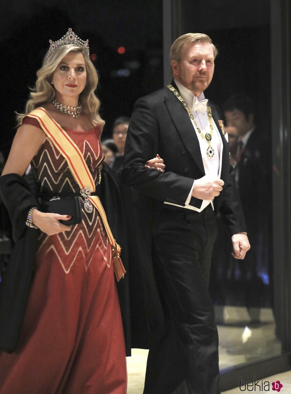 Guillermo Alejandro y Máxima de Holanda en la cena por la entronización de Naruhito de Japón