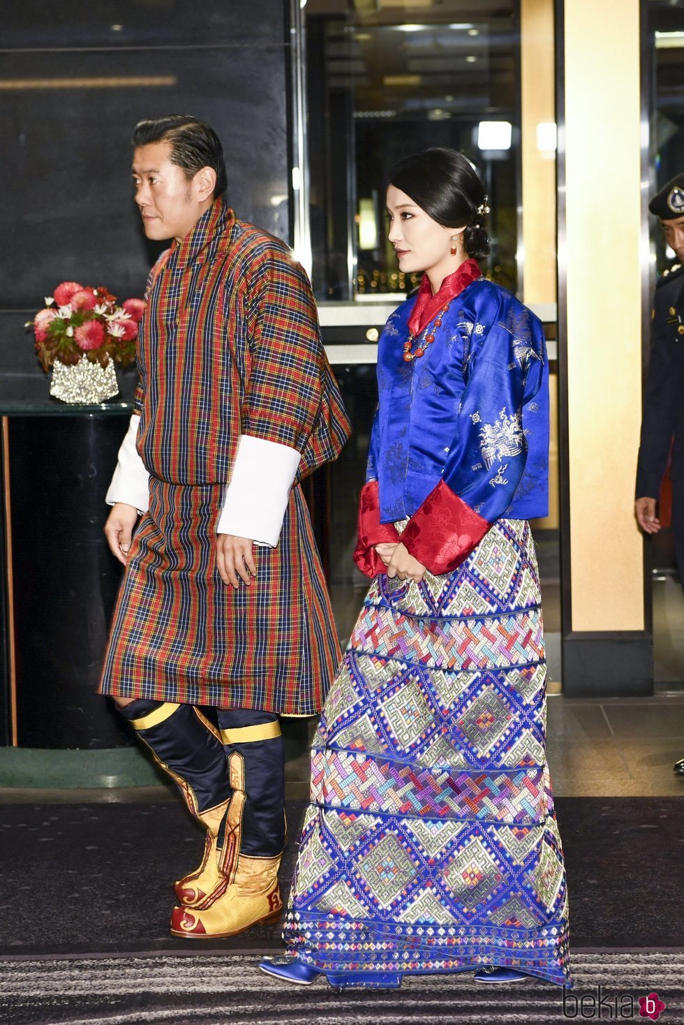 Los Reyes de Bhutan en el banquete organizado por la entronización de Naruhito de Japón