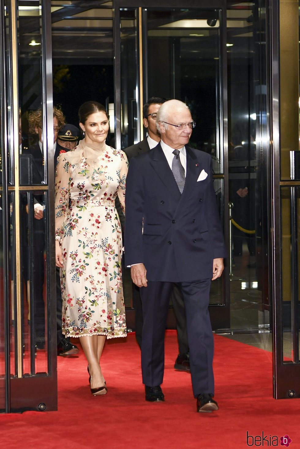 Carlos Gustavo de Suecia y Victoria de Suecia en el banquete organizado por la entronización de Naruhito de Japón