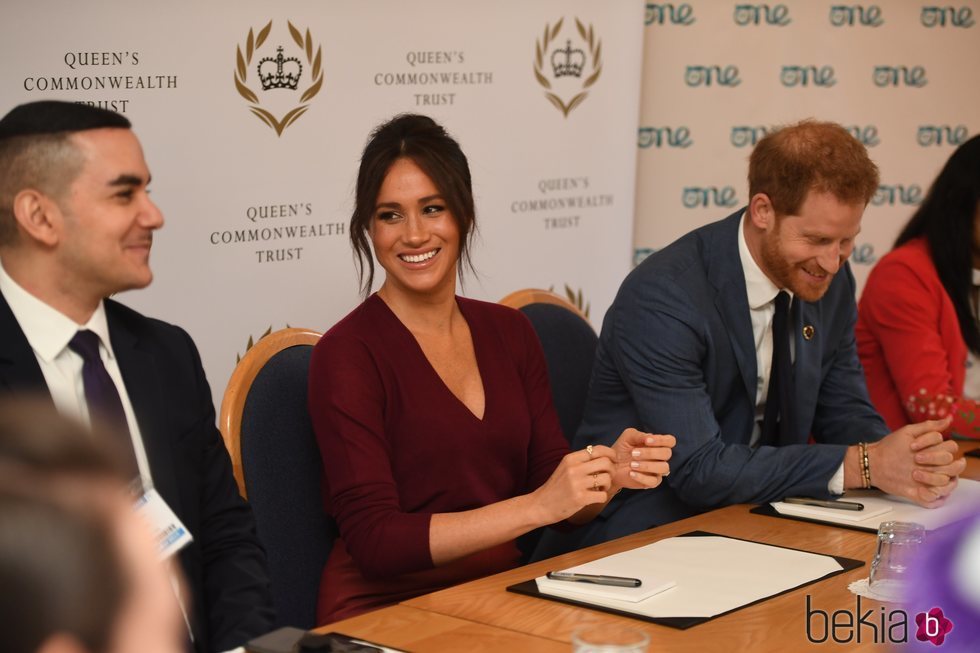 Los Duques de Sussex participando en una mesa redonda sobre igualdad de género de the Queen's Commonwealth Trust