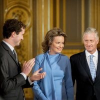 Isabel de Bélgica en la celebración de su 18 cumpleaños con los Reyes de Bélgica y Amadeo de Bélgica y Austria