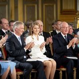 Isabel de Bélgica con Felipe y Matilde de Bélgica y Alberto y Paola de Bélgica en la celebración de su 18 cumpleaños