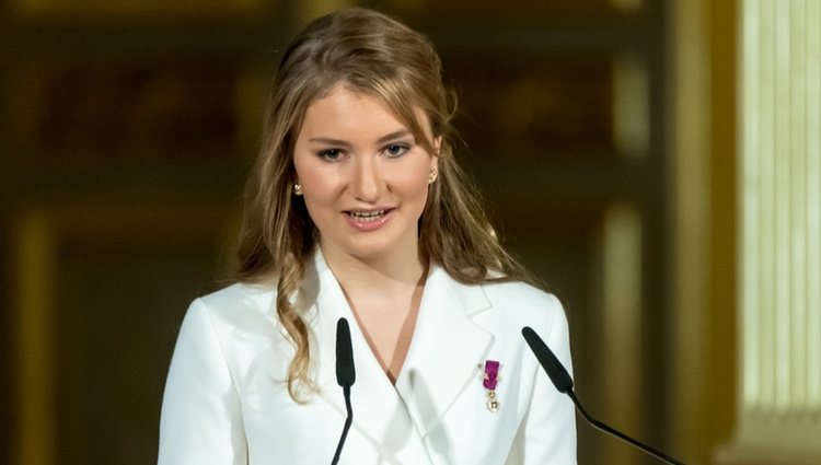 Isabel de Bélgica pronuncia un discurso en su 18 cumpleaños