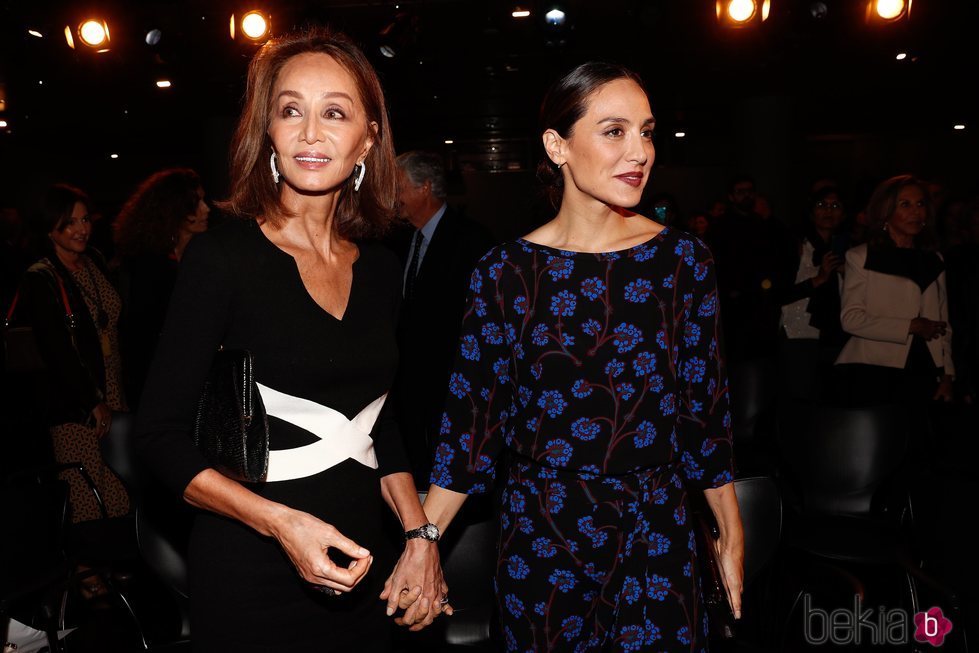 Isabel Preysler y Tamara Falcó en la presentación del libro de Mario Vargas Llosa