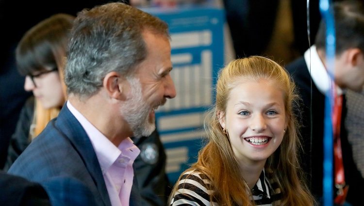 El Rey Felipe y la Princesa Leonor, muy sonrientes en el acto final de los Premios Princesa de Girona 2019