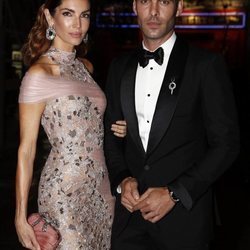 Nieves Álvarez y Jon Kortajarena llegando a los premios Harper's Bazaar 2019