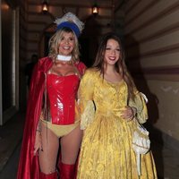 Arancha de Benito con su hija Zaira Gutiérrez en la fiesta de su 50 cumpleaños