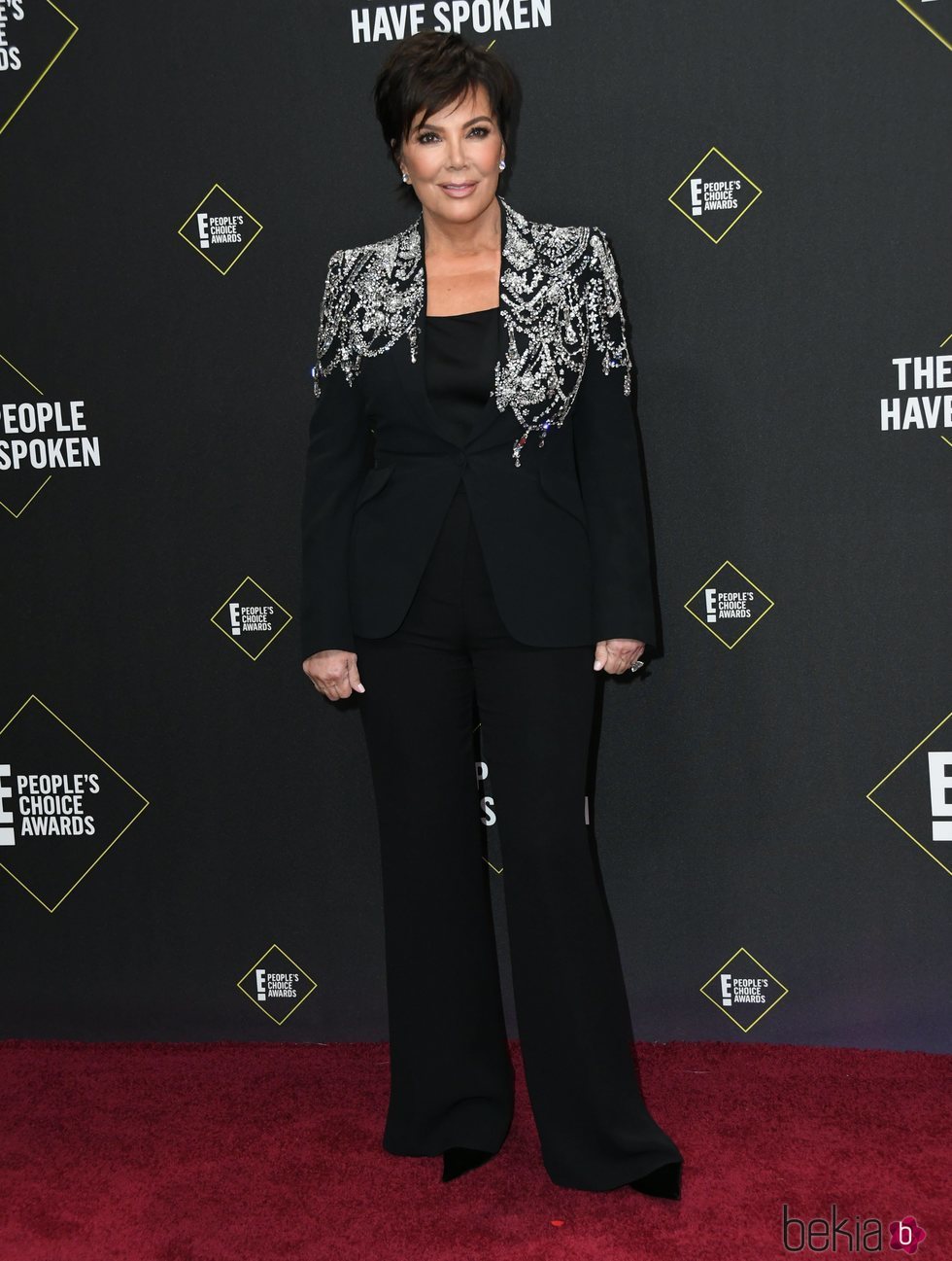 Kris Jenner en la alfombra roja de los People's Choice Awards 2019