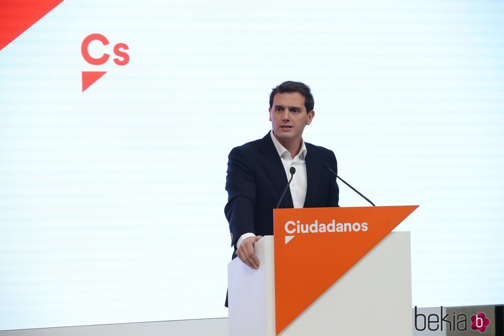 Albert Rivera anunciando su dimisión como Presidente de Ciudadanos