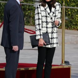 La Reina Letizia, muy sonriente antes de comenzar su Visita de Estado a Cuba