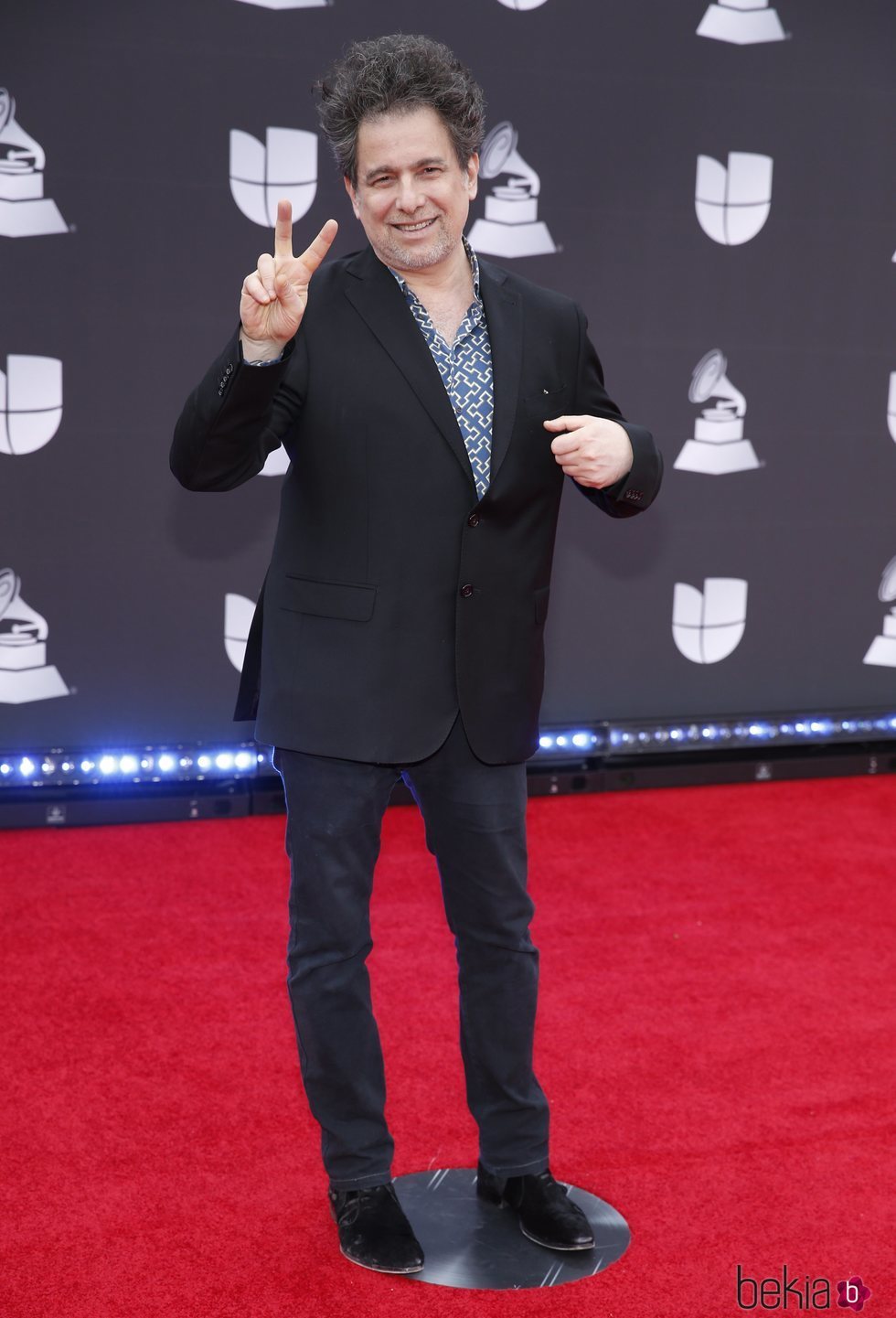 Andrés Calamaro en la alfombra roja de los premios Grammy Latino 2019