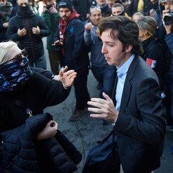 El Pequeño Nicolás enfrentándose a los CDR en la estación de Sants en Barcelona