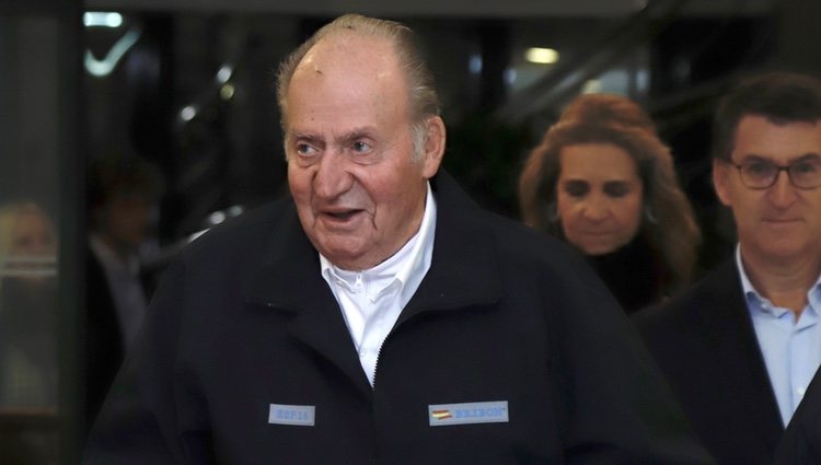 El Rey Juan Carlos I en una cena con autoridades políticas en Sanxenxo (Galicia)