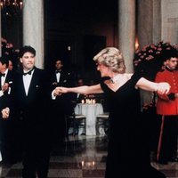 Lady Di y John Travolta bailando en la Casa Blanca en 1985