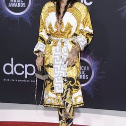 Kesha en la alfombra roja de los premios AMAs 2019