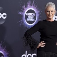 Jamie Lee Curtis en la alfombra roja de los premios AMAs 2019