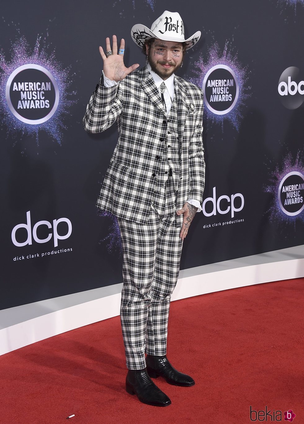 Post Malone en la alfombra roja de los premios AMAs 2019