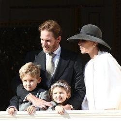 Andrea Casiraghi y Tatiana Santo Domingo con sus hijos Sasha e India Casiraghi en el Día Nacional de Mónaco 2019