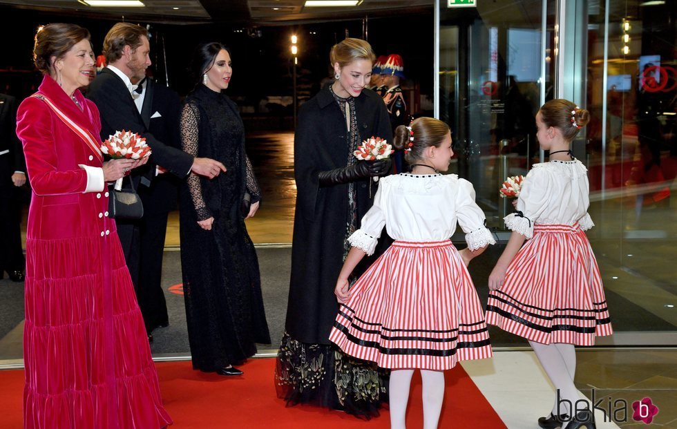 Carolina de Mónaco y Beatrice Borromeo en la gala del Día Nacional de Mónaco 2019