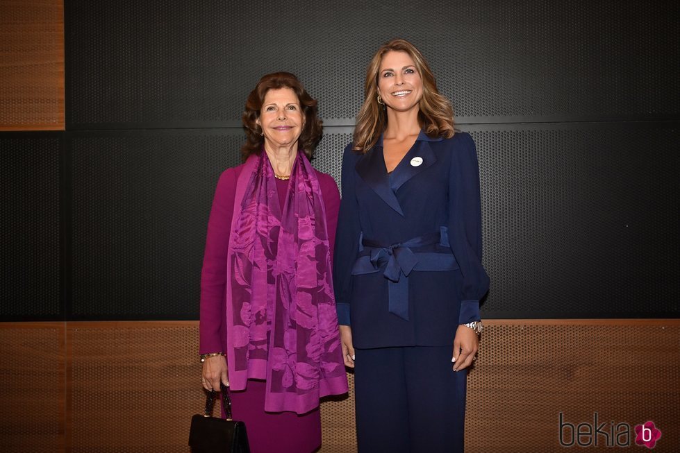 Silvia de Suecia y Magdalena de Suecia en los Premios Childhood 2019