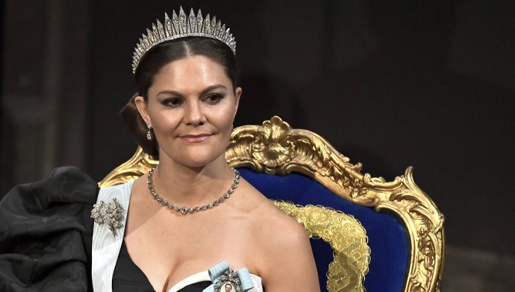 Victoria de Suecia con la tiara Fringe en los Nobel 2019