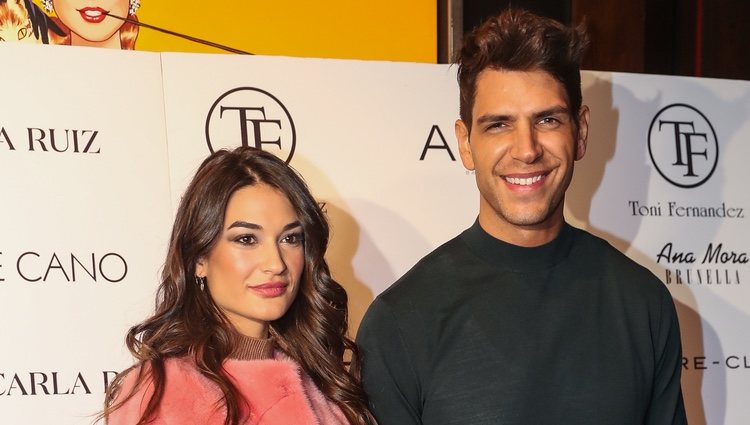 Estela Grande y Diego Matamoros en el desfile de la nueva colección de Tony Fernández