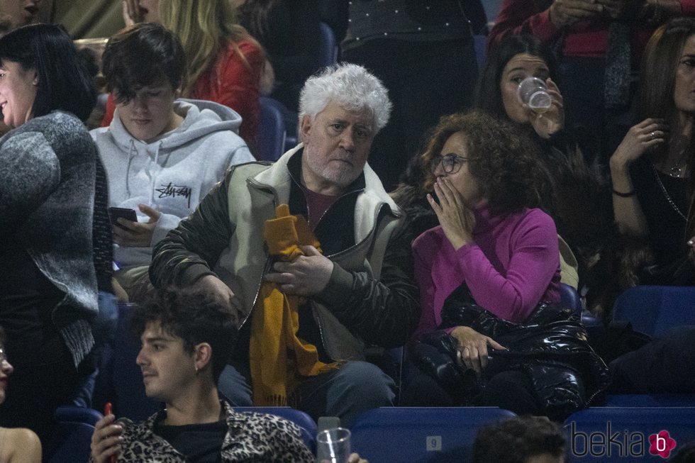 Pedro Almodóvar en el concierto de Rosalía en Madrid