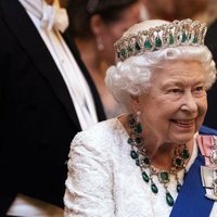 La Reina Isabel en la recepción al cuerpo diplomático en el Palacio de Buckingham